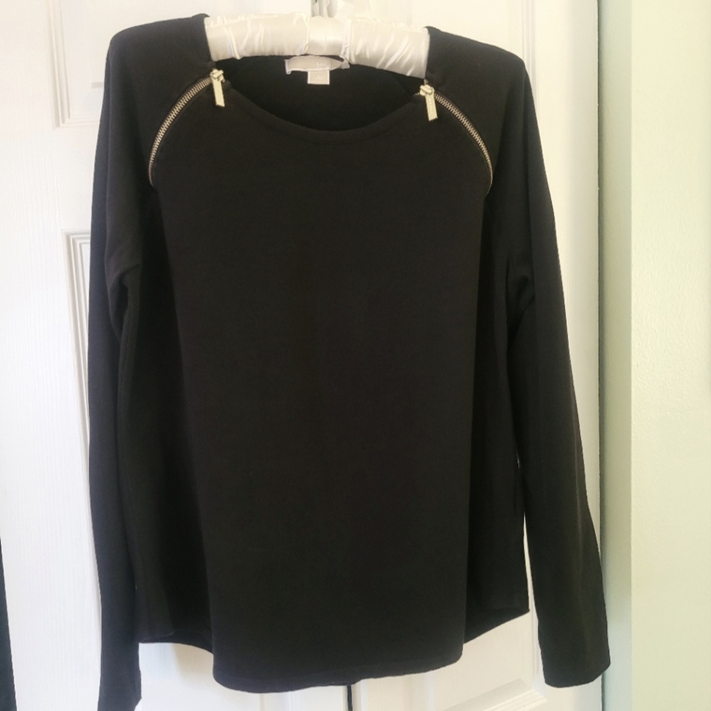 Fun black Michael Kors top with front shoulder zippers.